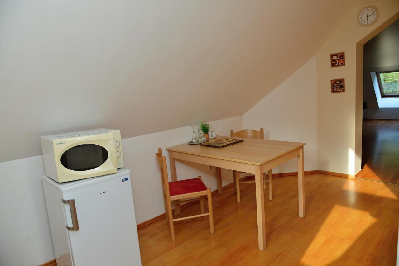 Penzion a Restaurace Pintovka Tábor Esterno foto