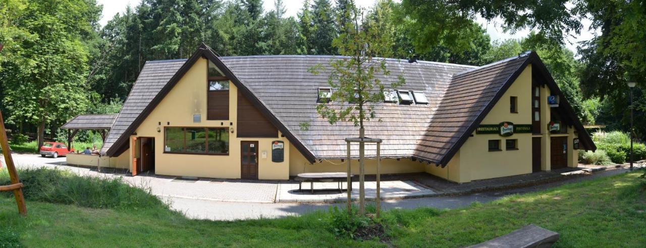 Penzion a Restaurace Pintovka Tábor Esterno foto
